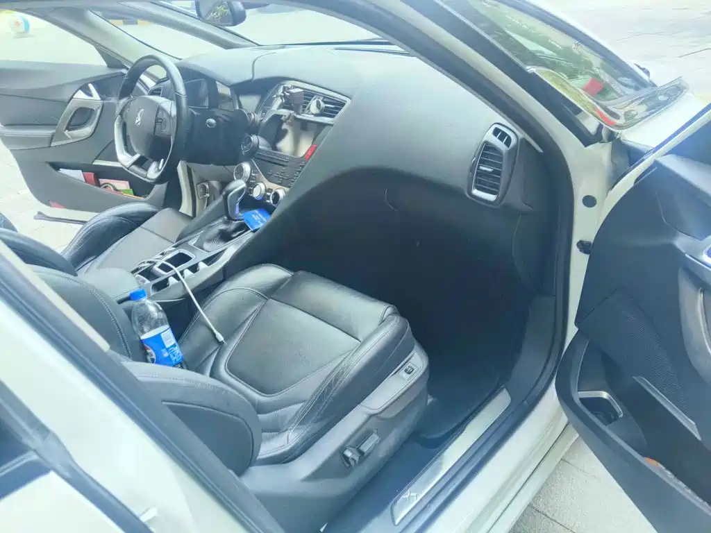 DS 5 2017 2014 1.6T Luxury THP160