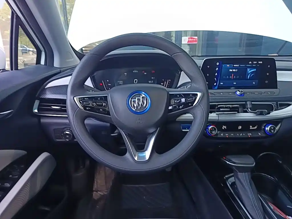 Photo 3 - Buick Velite 6
