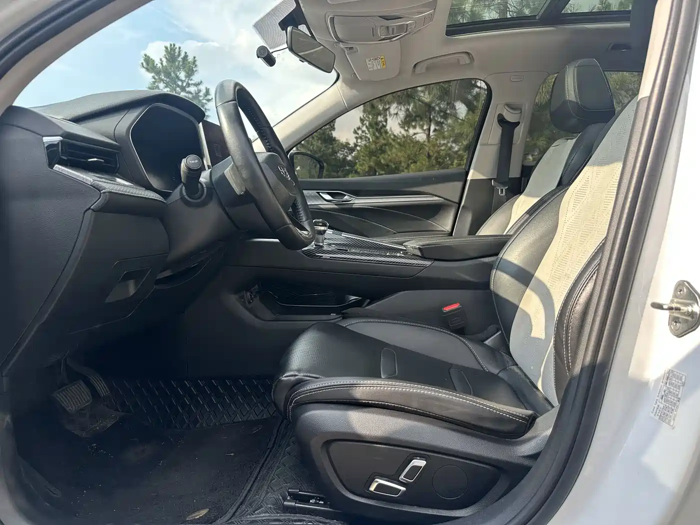 Фото 4 - Geely Preface