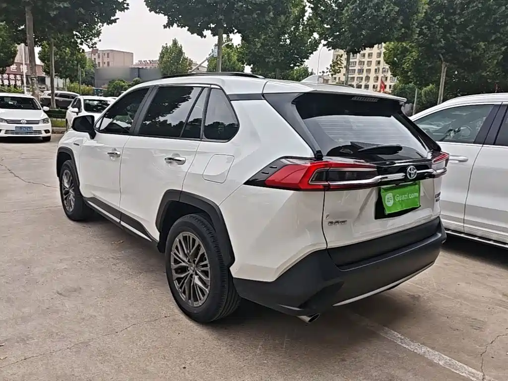 Фото 5 - Toyota Wildlander