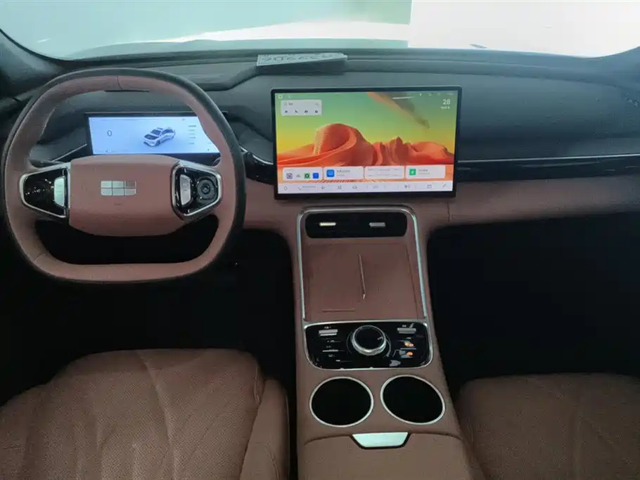 Geely Galaxy Galaxy L6 2025 EM-i 140km Starship Edition фото 12