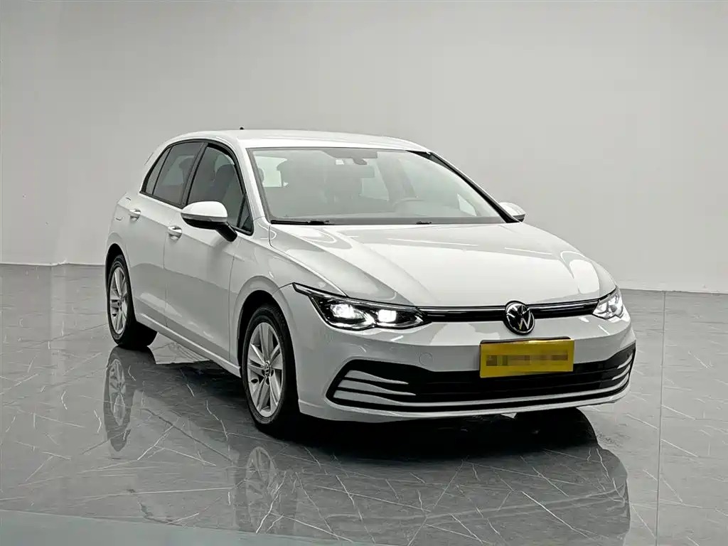 Volkswagen Golf 2023 Model 200TSI DSG фото 8