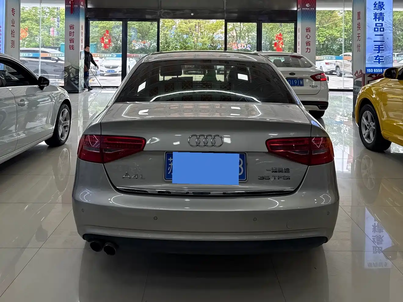 Audi A4L 2016 35 TFSI Automatic Comfort фото 4