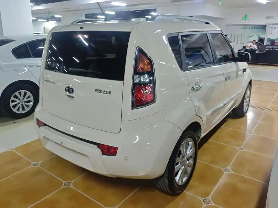 Kia Soul 2013 2012 1.6L MT GLS
