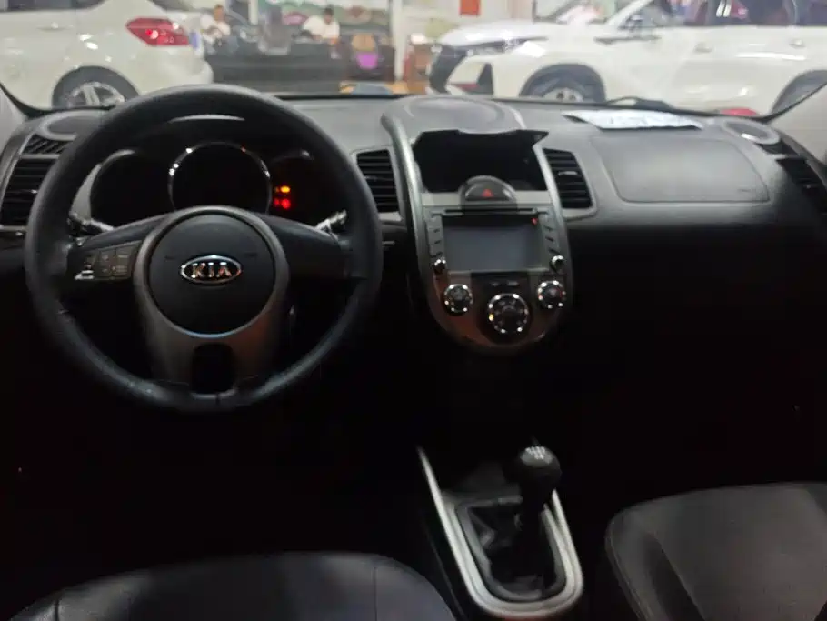 Kia Soul 2013 2012 1.6L MT GLS