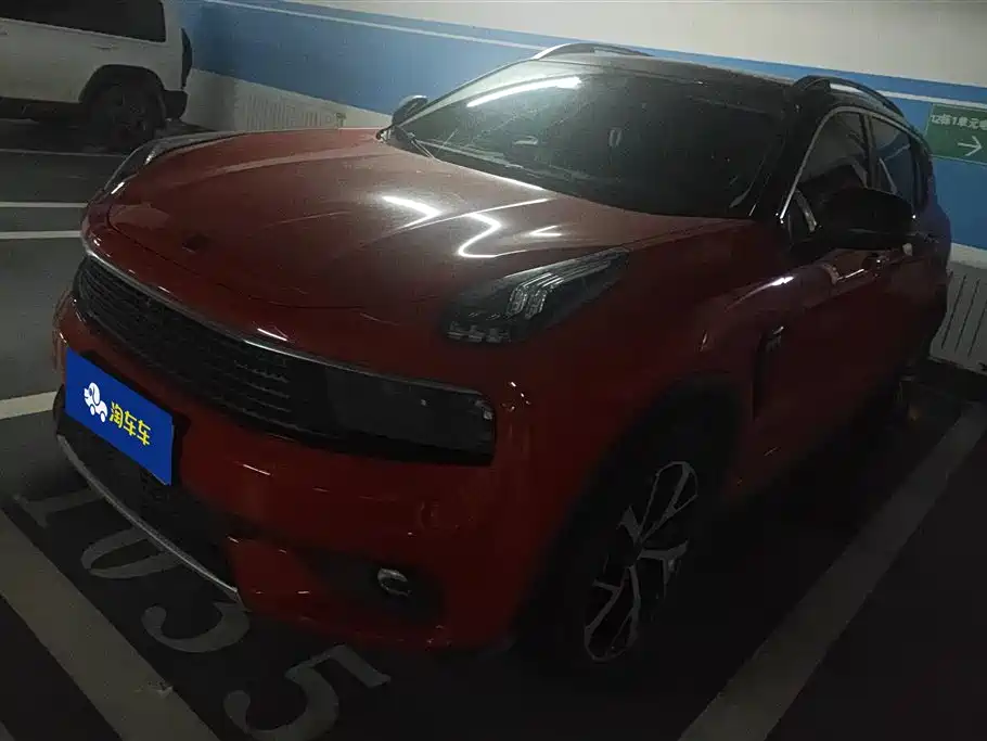 Lynk & Co 01 2017 2.0T AWD Pro