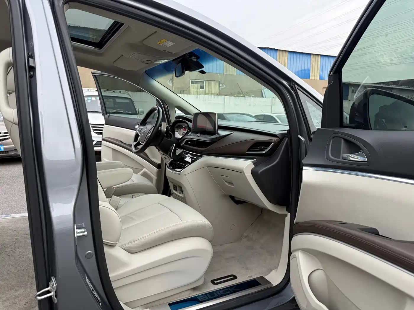 Buick GL8 2021 Land Business Class 652T Luxury фото 12