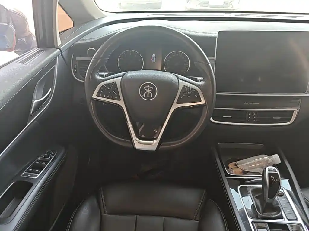Photo 11 - BYD Song MAX