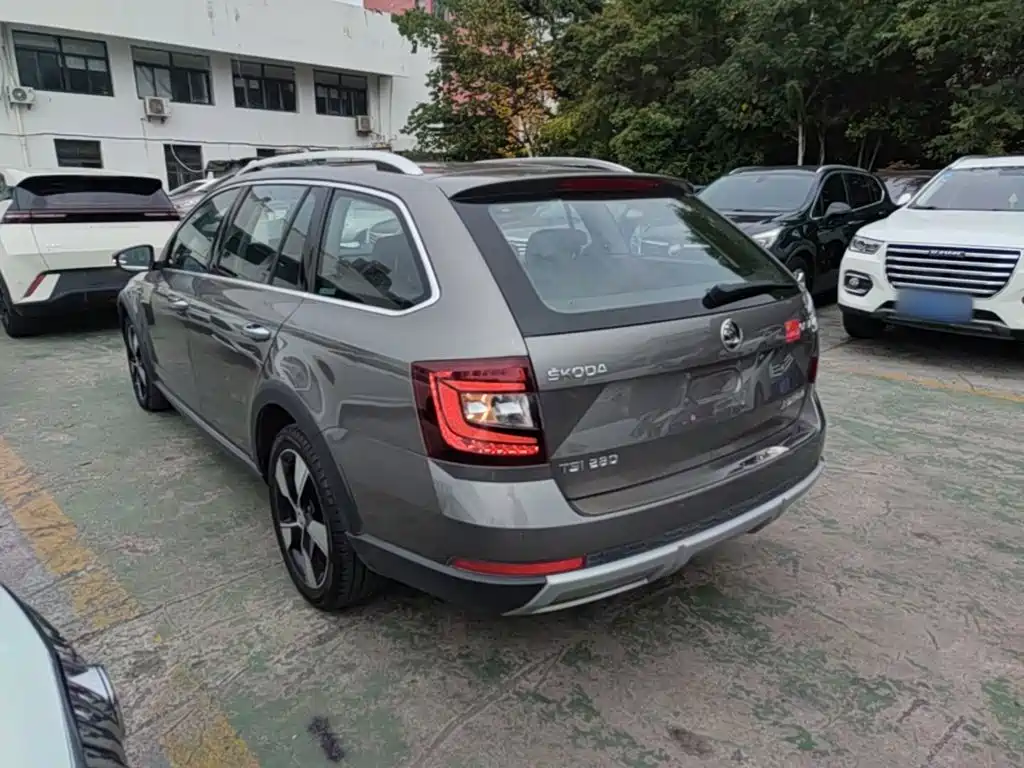 Фото 5 - Škoda Octavia