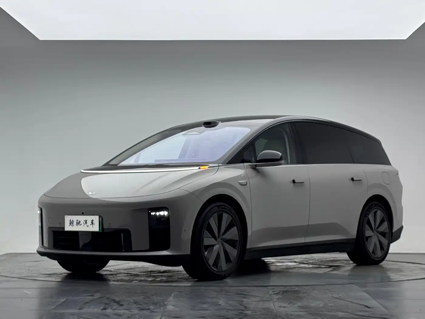 Li Auto Li i8 2026 2025 Standard Edition