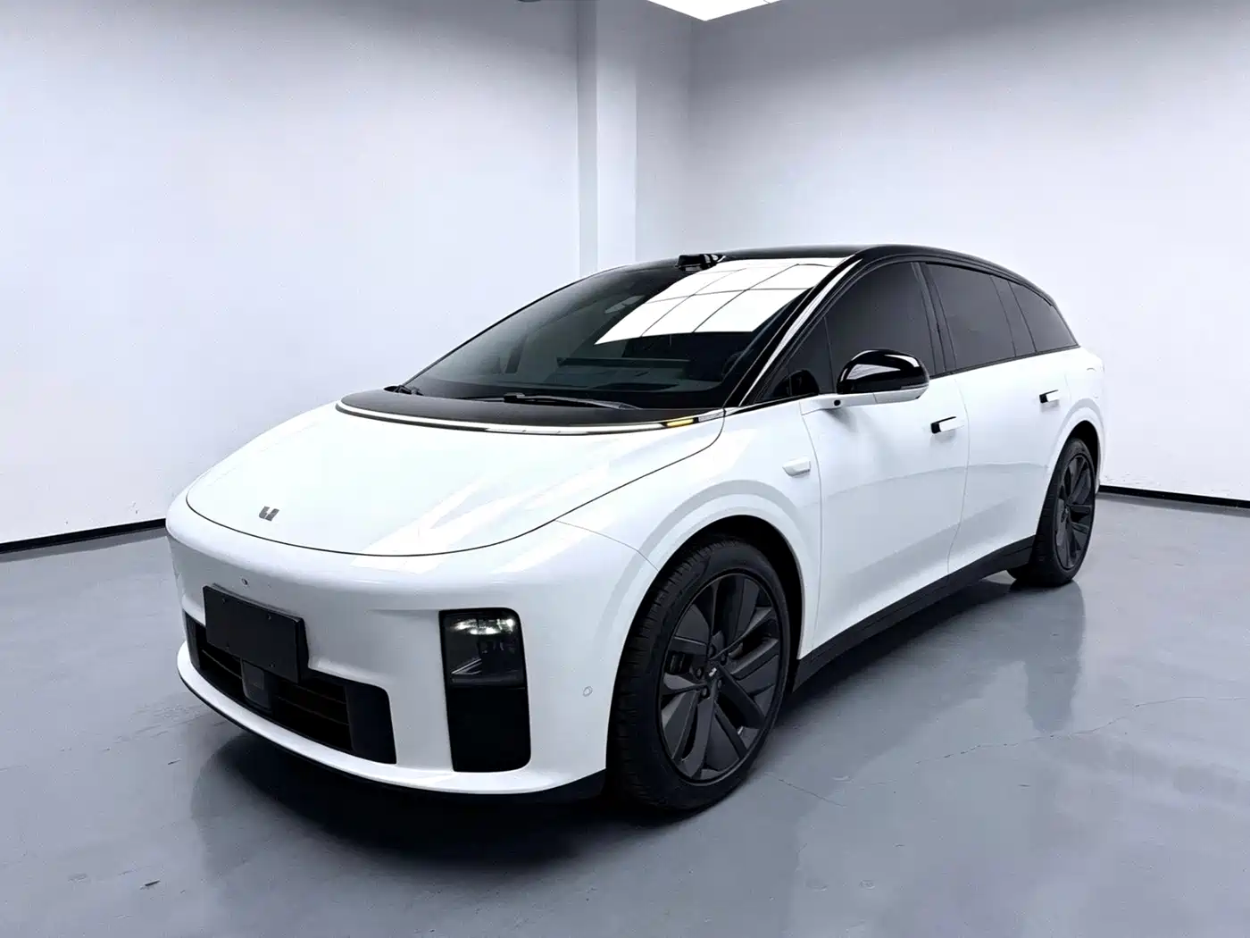 Li Auto i6 2026 2025 2WD Base Model