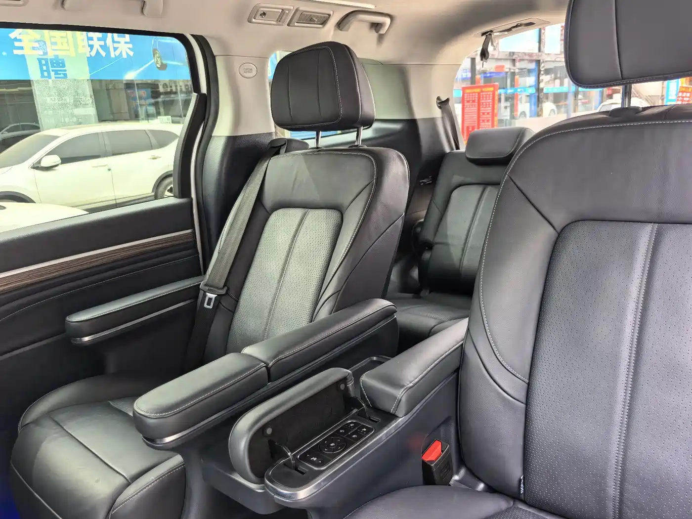 GAC Trumpchi Trumpchi M8 2023 Master Series 390T Prestige Edition фото 14
