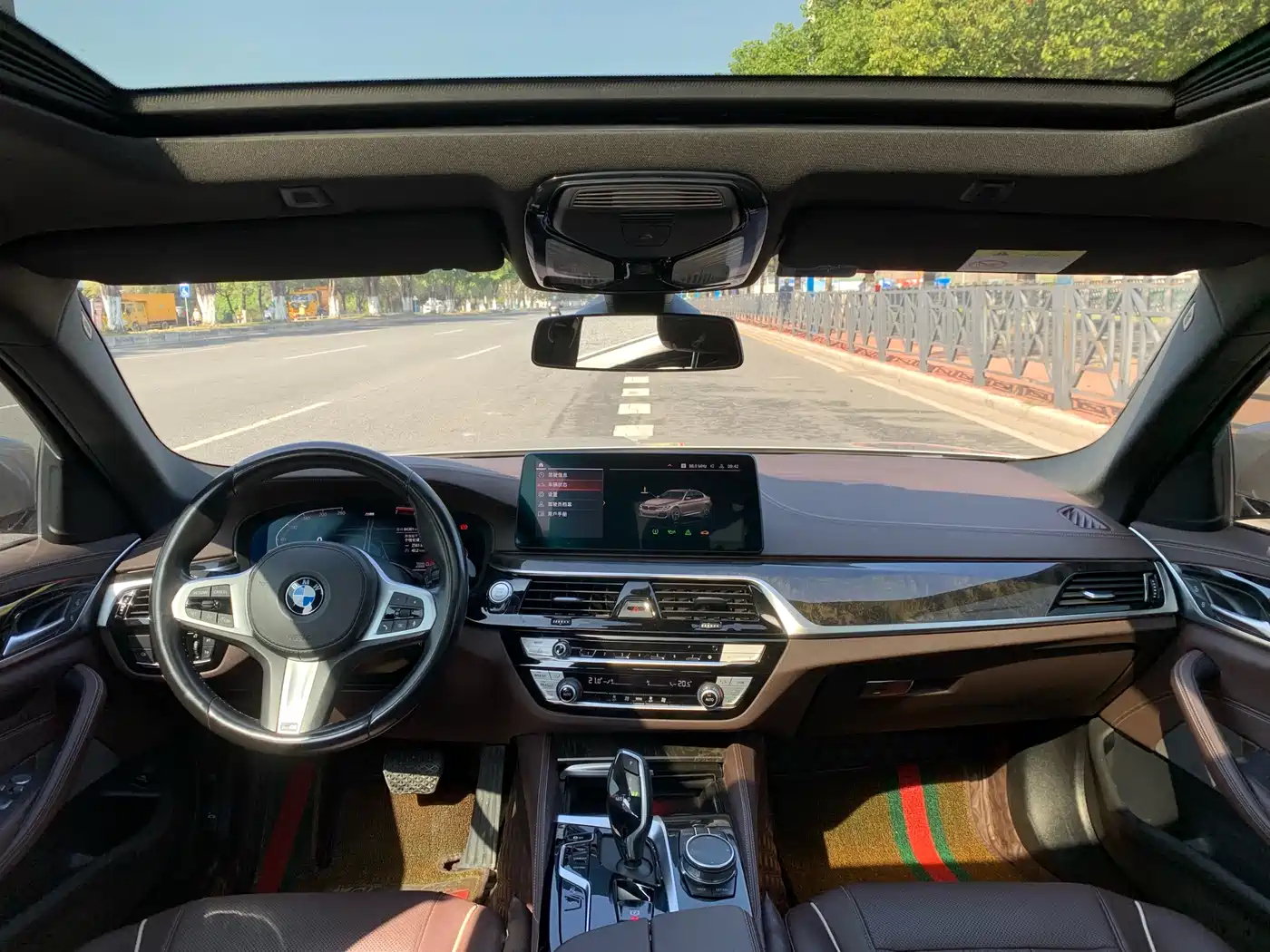 BMW 5 Series 2021 525Li Luxury Package фото 33
