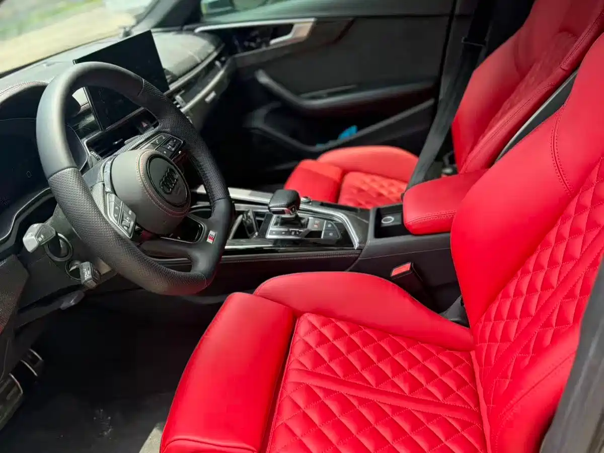 Фото 4 - Audi S4