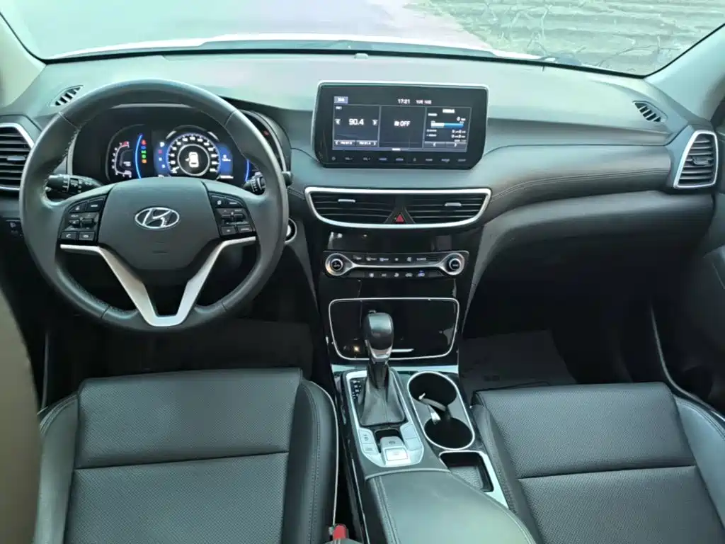 Photo 10 - Hyundai Tucson