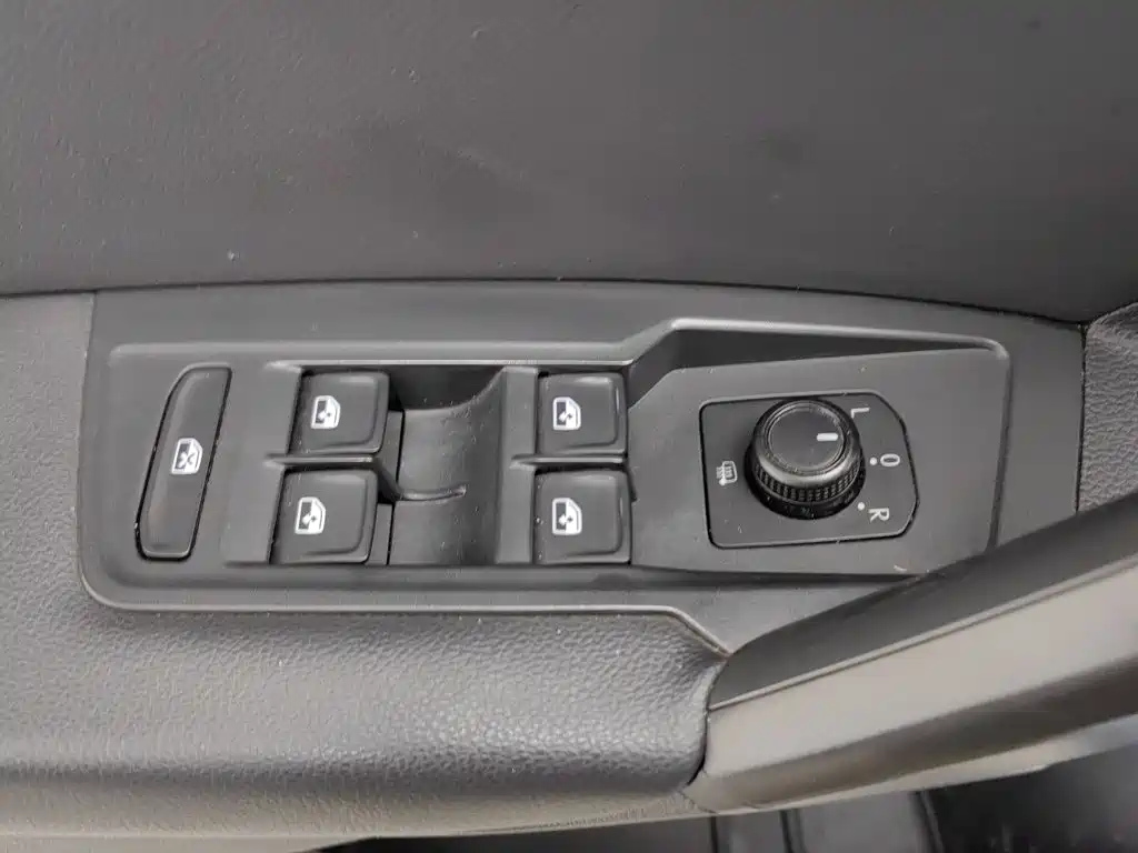 Фото 9 - Volkswagen Tiguan L