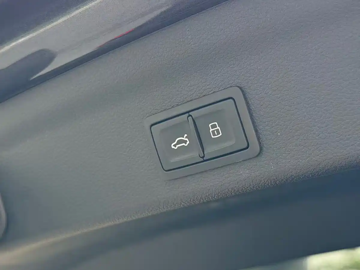 Photo 10 - Audi Q3