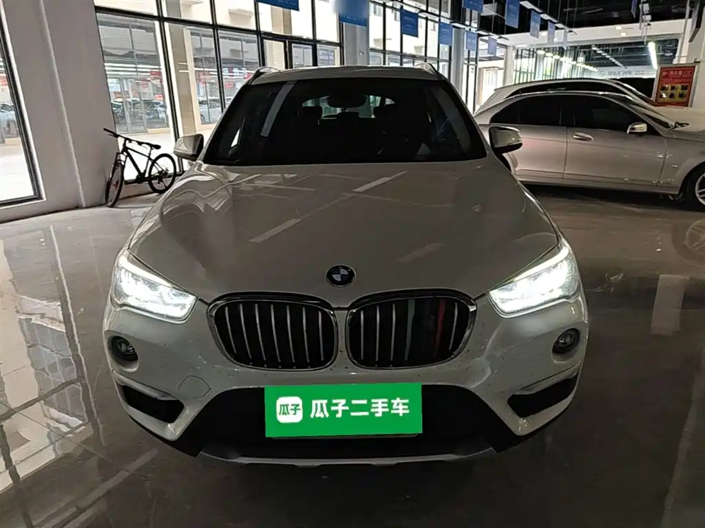 BMW X1 2019 sDrive18Li Premium Model фото 3