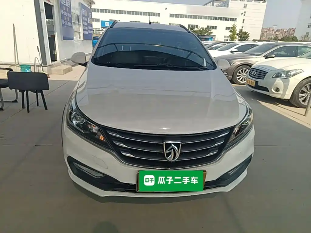 Фото 3 - Baojun 310W