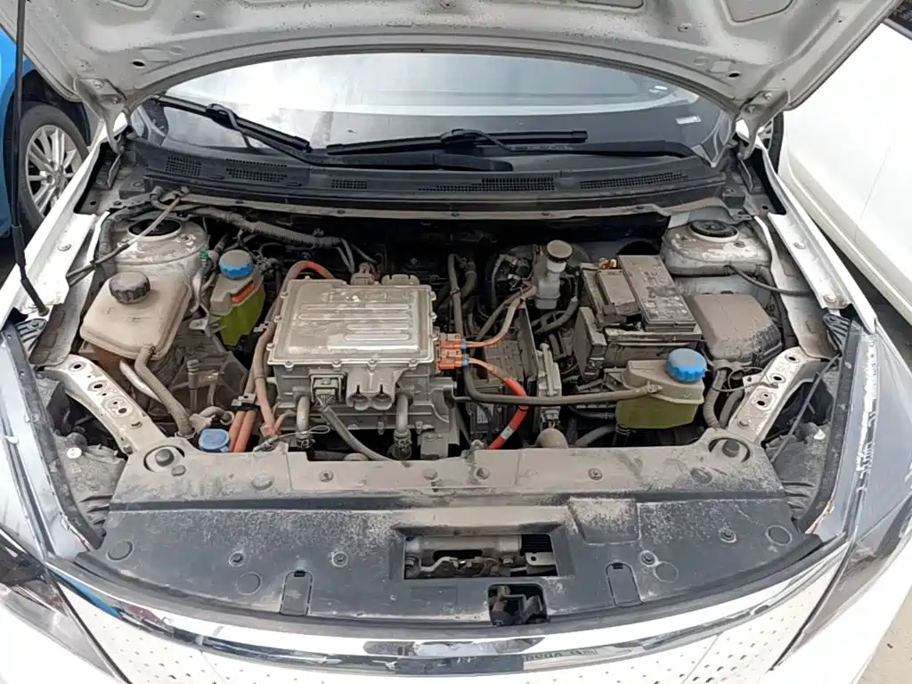 Dongfeng Aeolus Dongfeng Fengshen E70 2022 2023 500 Smart Edition (LFP 48.6kWh 110kW)