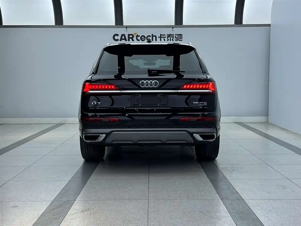 Audi Q7 2020 55 TFSI quattro S line Sport фото 4