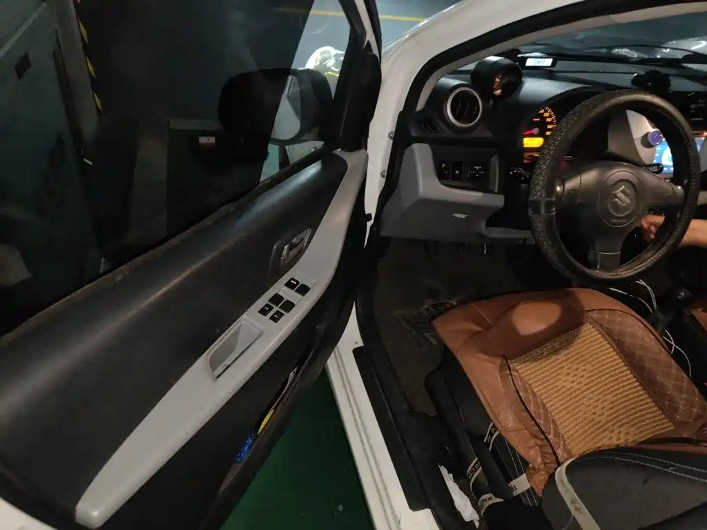 Suzuki Alto 2015 2013 1.0L Manual Deluxe