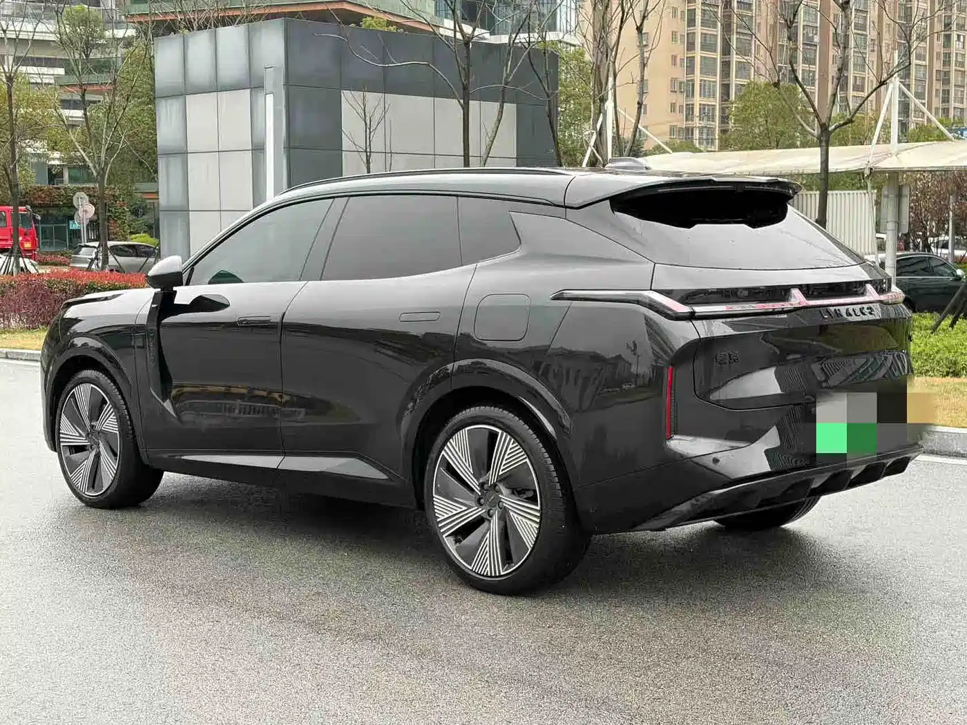 Lynk & Co 08 EM-P 2023 120km Long Range Pro фото 5