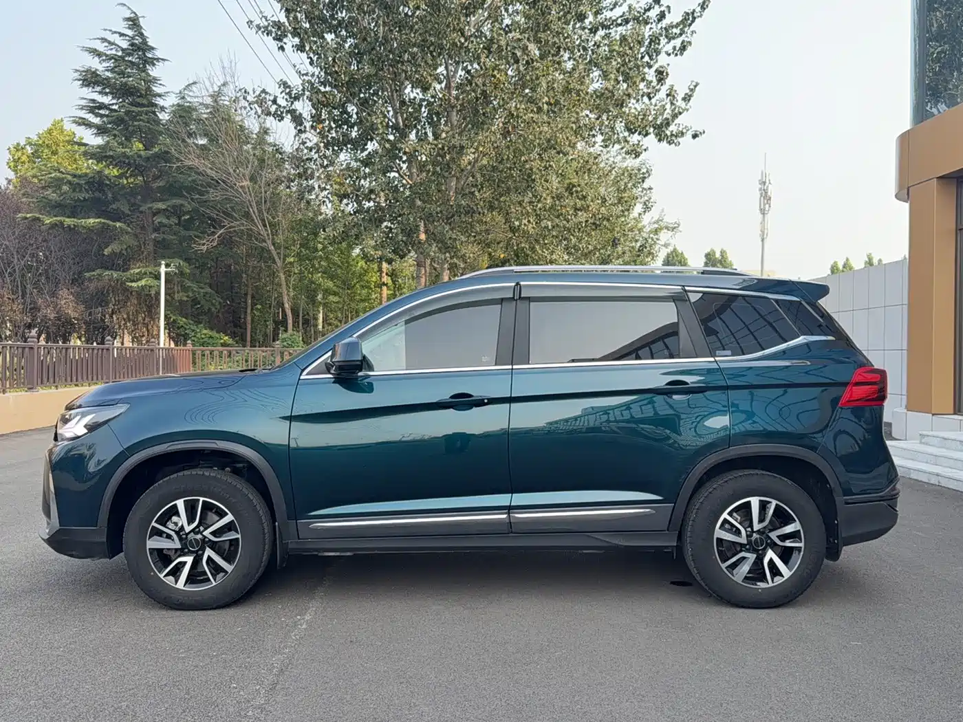 Dongfeng Fengxing Fengxing T5 2023 2023 Golden Age 1.6L Manual Dream Chaser 5-Seater