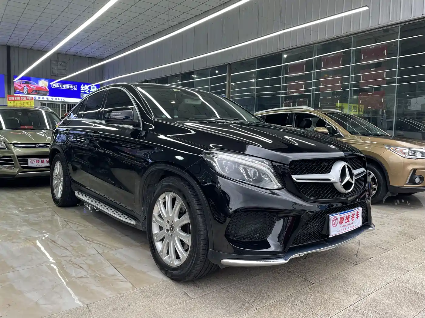 Mercedes-Benz GLE Coupe 2015 GLE 320 4MATIC Coupe SUV фото 3