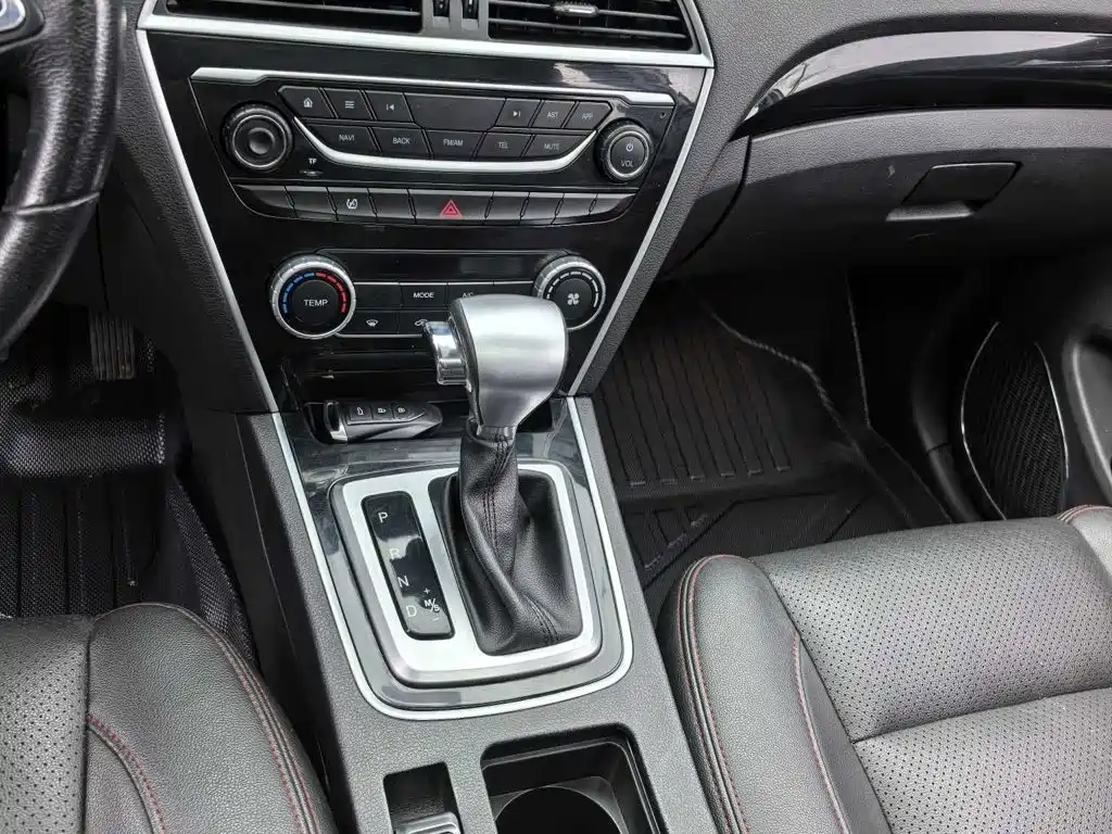 Leopaard CS10 2017 2017 Model 2.0T Automatic Urban Edition