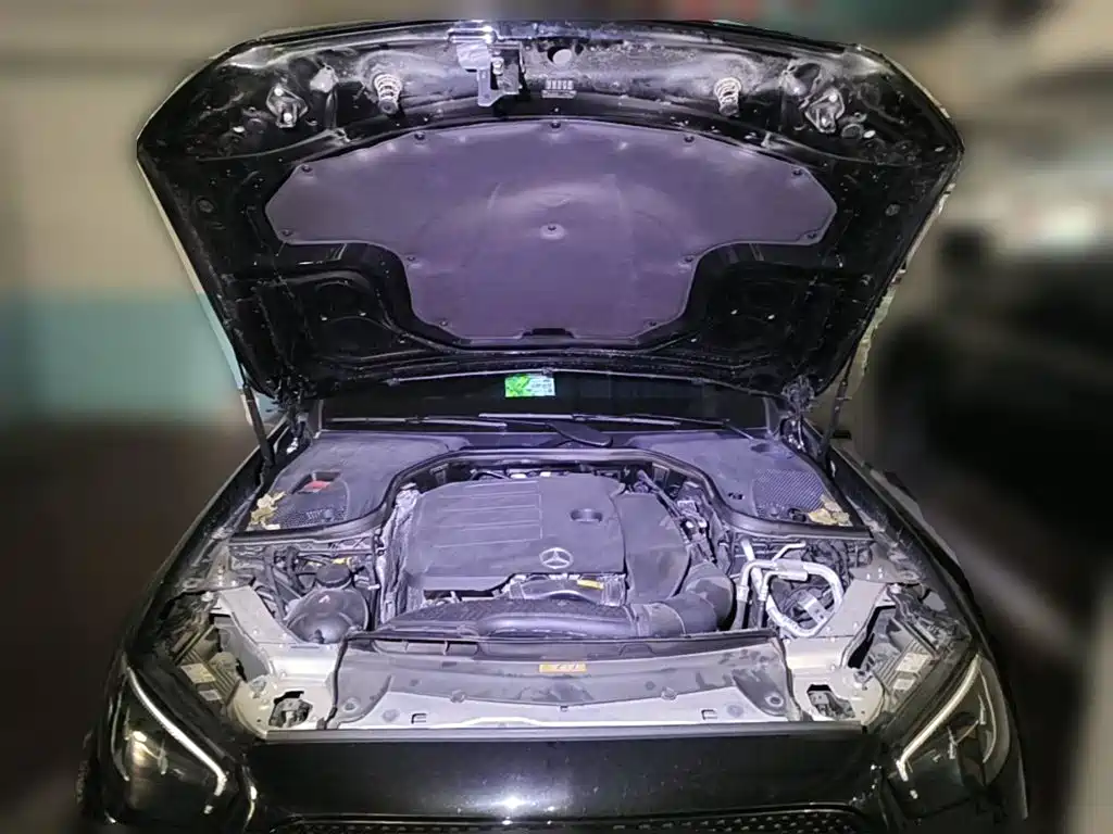 Mercedes-Benz E-Class, миниатюра 16