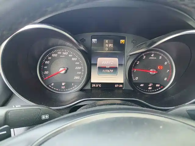 Mercedes-Benz GLC Coupe 2019 GLC 260 4MATIC Coupe SUV — фото 4