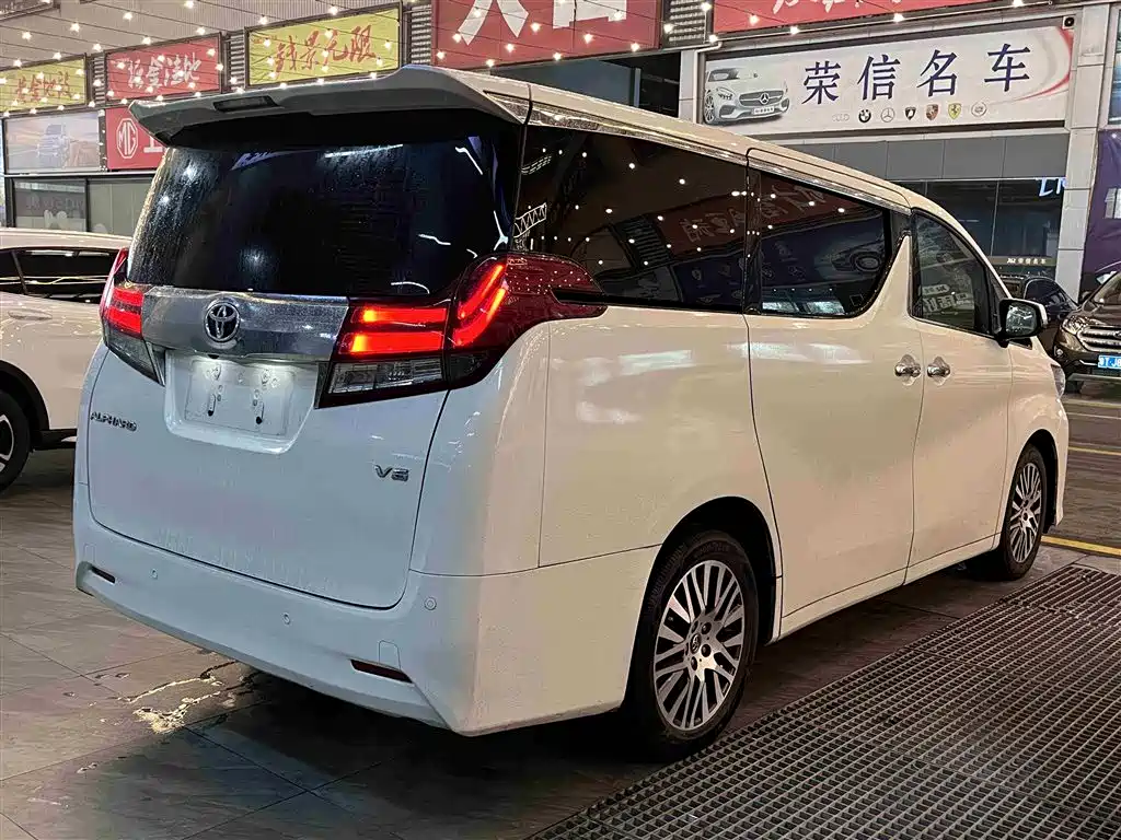 Toyota Alphard 2015 3.5L Luxury Edition фото 4