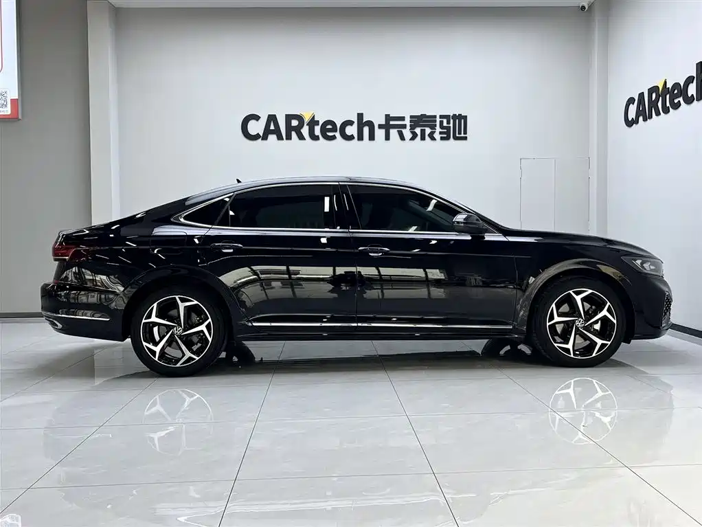 Volkswagen Passat 2024 330TSI Starlight Elite Edition фото 7