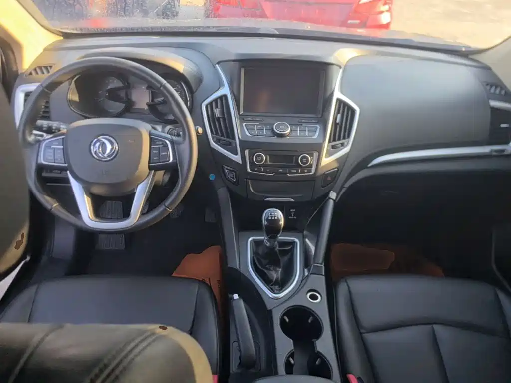 Dongfeng Aeolus Dongfeng Fengshen AX7 2015 2015 2.0L Manual Zhiyi Edition