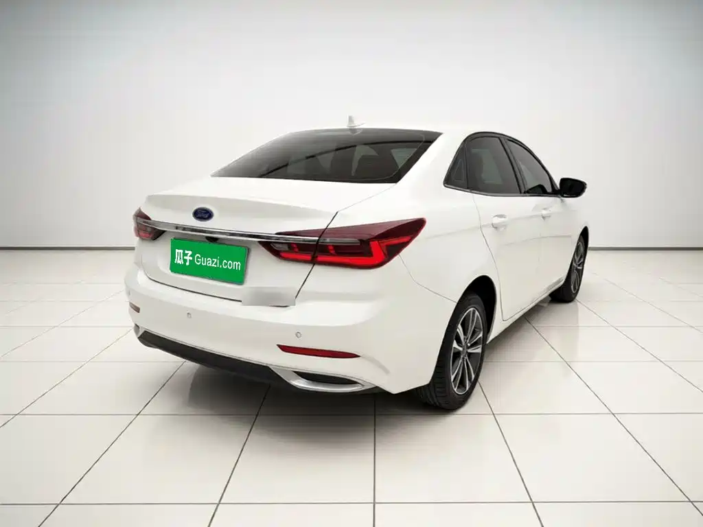 Ford Escort 2022 2021 1.5L Automatic Diamond Edition