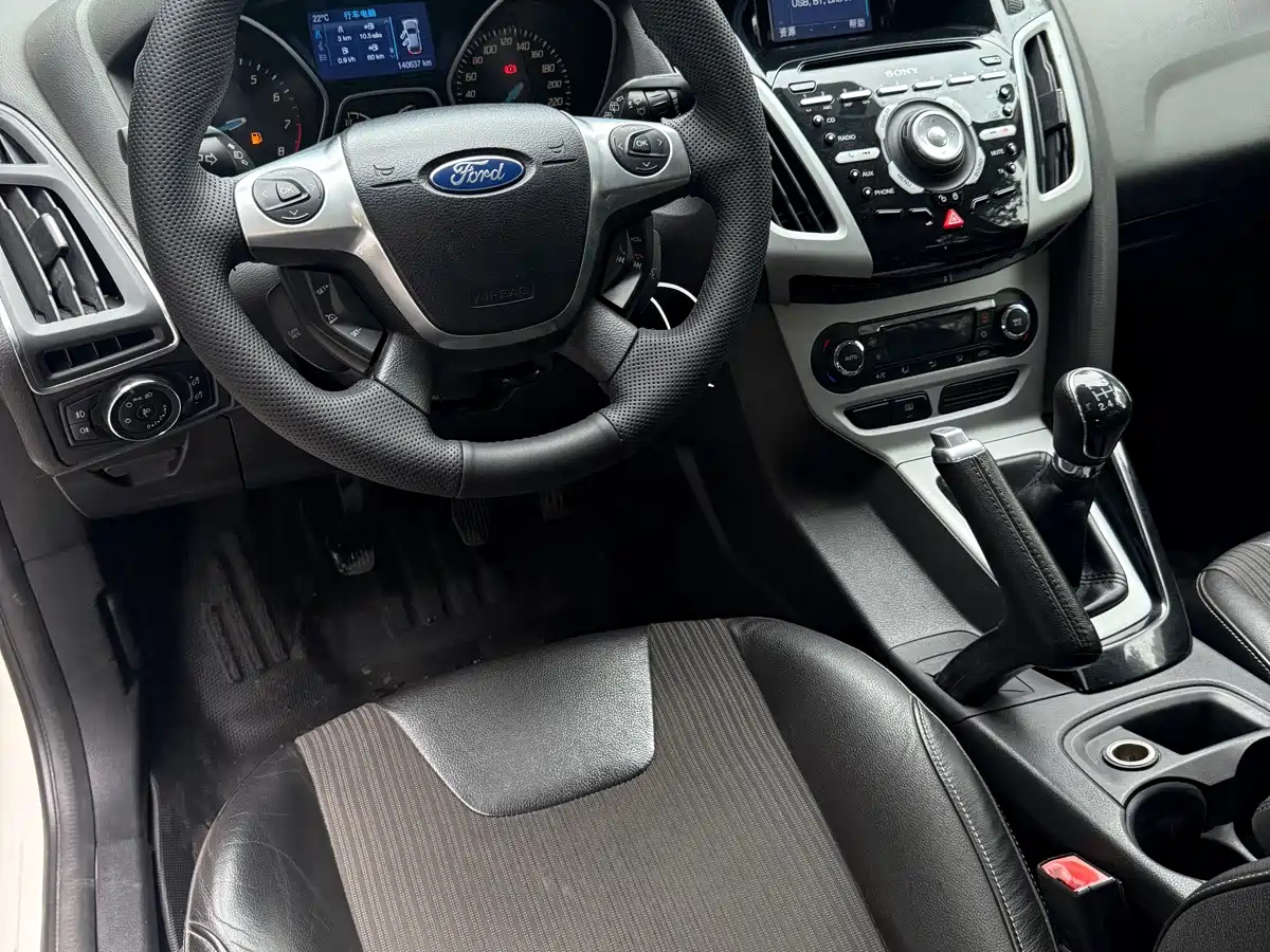 Фото 5 - Ford Focus