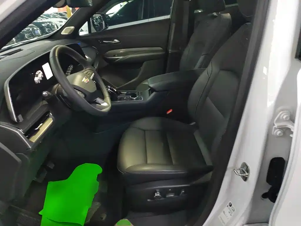Cadillac XT4 2025 2024 28T 2WD Premium
