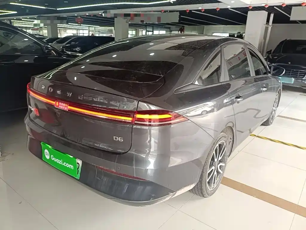 Фото 7 - Roewe D6