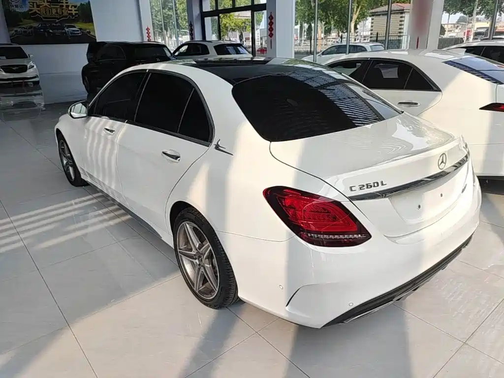 Photo 5 - Mercedes-Benz C-Class