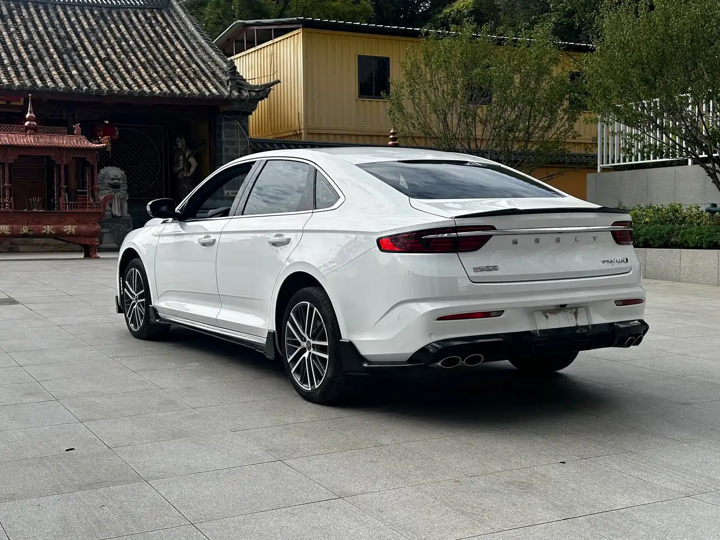 Фото 10 - Geely Preface