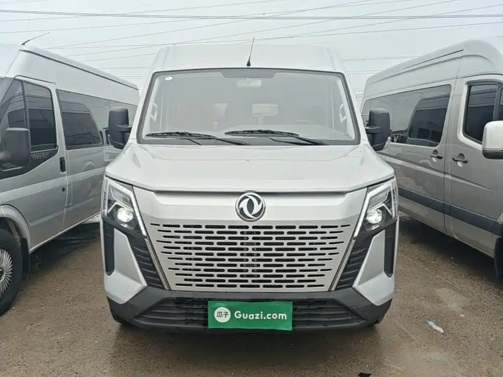 Dongfeng Yufeng Yufeng 2026 2023 V9+ 2.0T Manual FWD Multi-purpose Medium Wheelbase Medium Roof 7/8/9 Seater