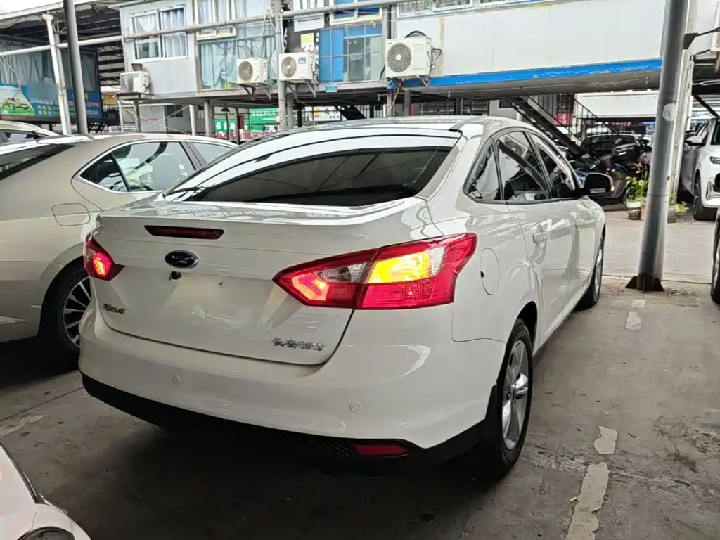Ford Focus 2015 2012 Sedan 1.6L Automatic Trend
