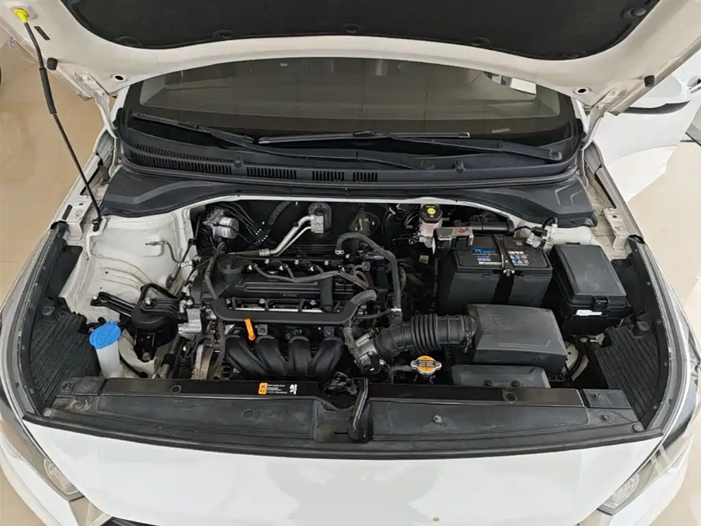 Hyundai Verna 2016 1.4L Automatic Cool Edition GLS фото 20