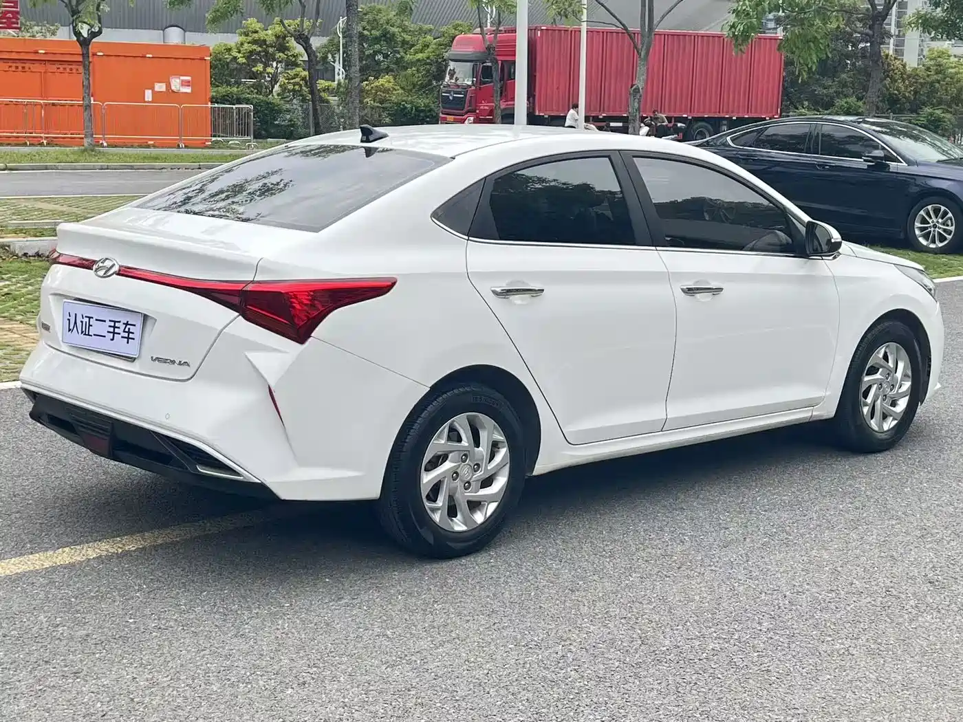 Hyundai Verna 2020 1.4L CVT GLS Cool Edition фото 26