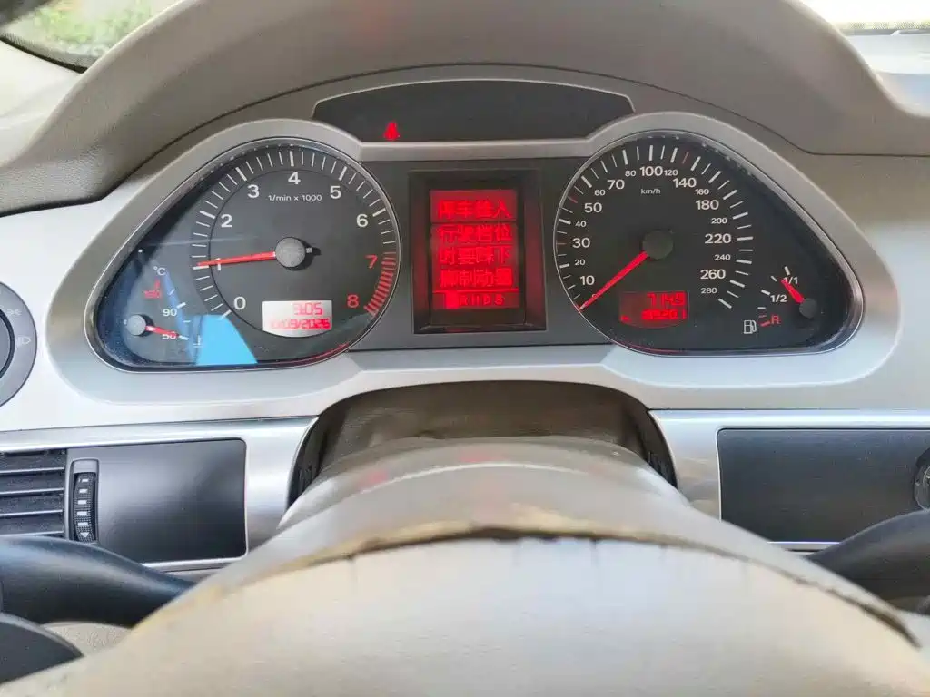 Фото 4 - Audi A6L