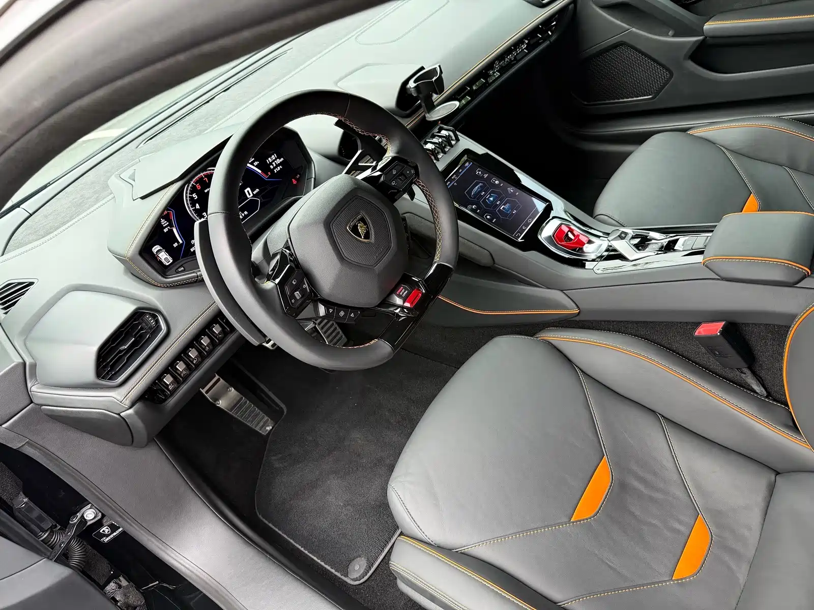 Фото 5 - Lamborghini Huracán