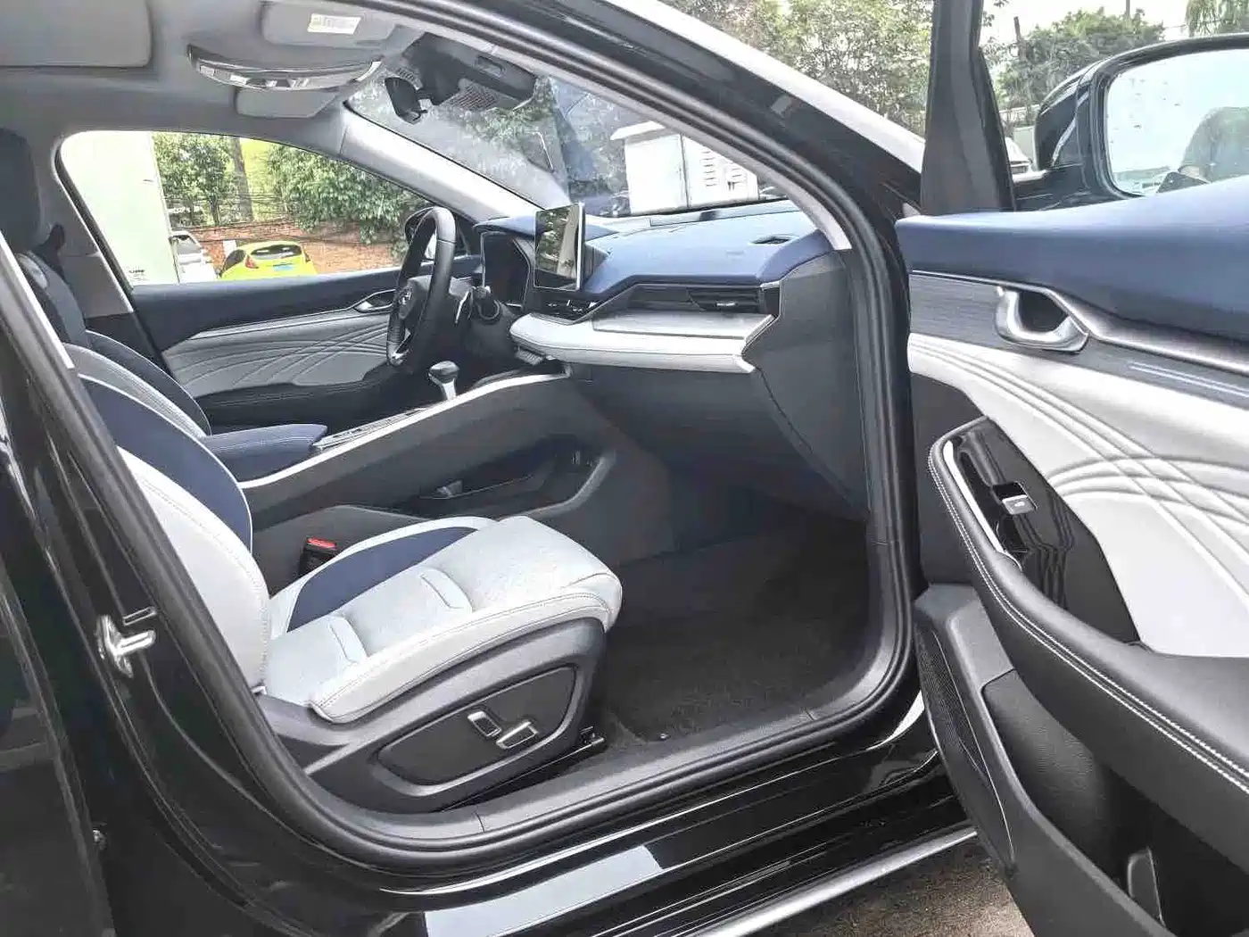 Фото 4 - Geely Preface