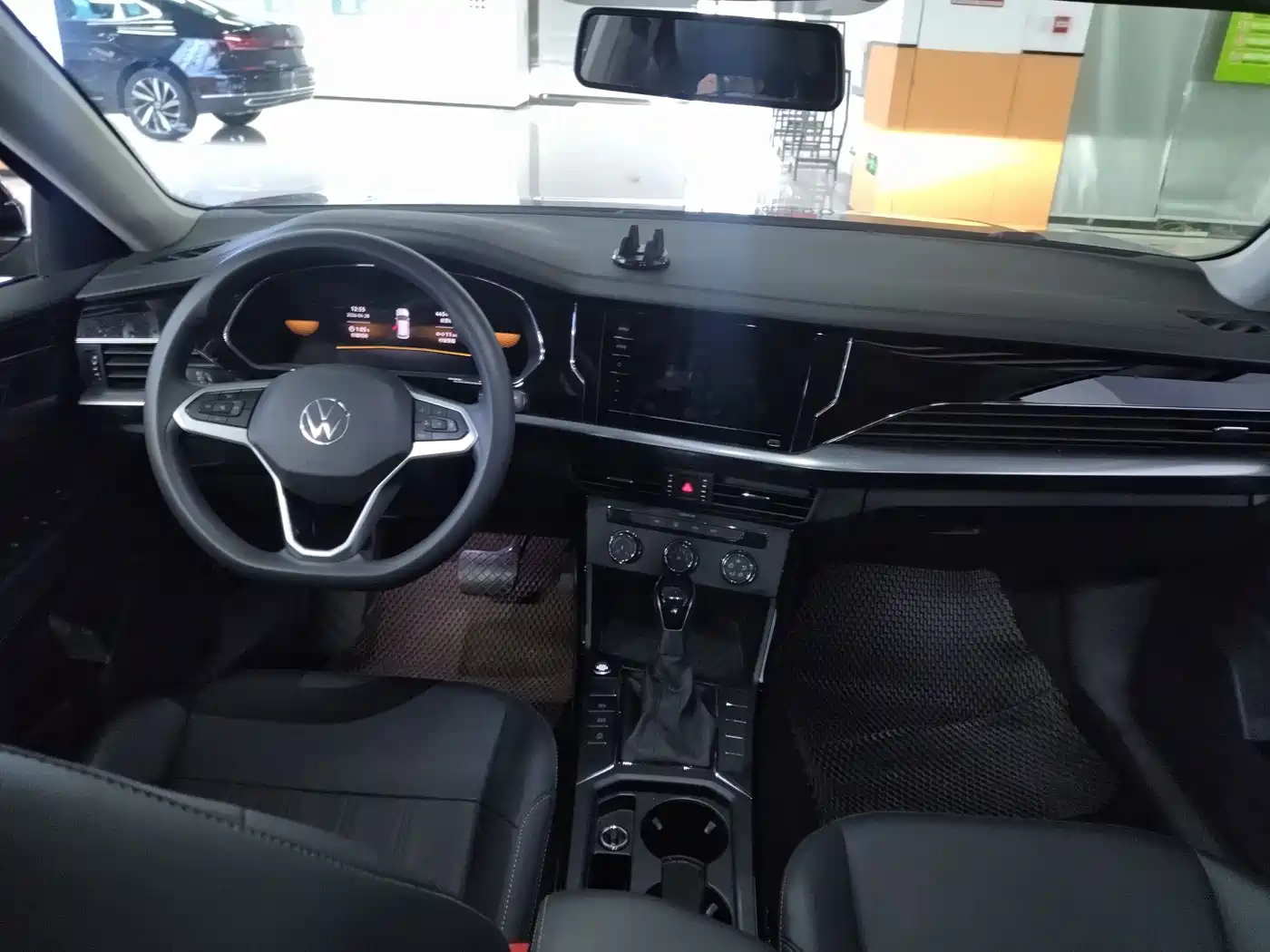 Volkswagen Passat 2024 280TSI Business Edition фото 7
