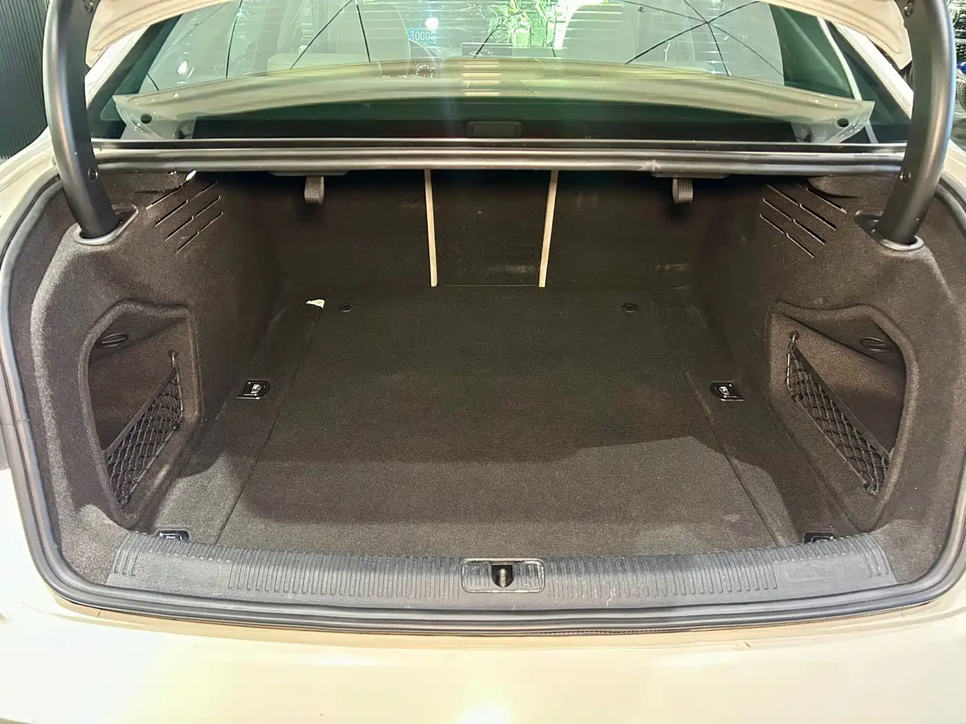 Фото 30 - Audi A4L